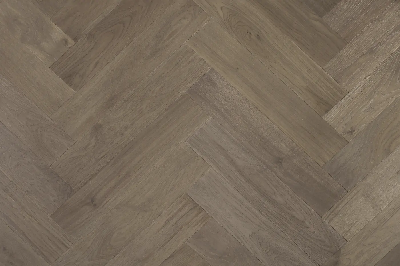 Castel Nuovo Marrone Oak engineered timber flooring colour swatch