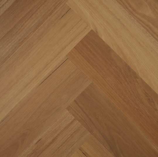 Easi Plank Herringbone Classic Spotted Gum hybrid colour swatch