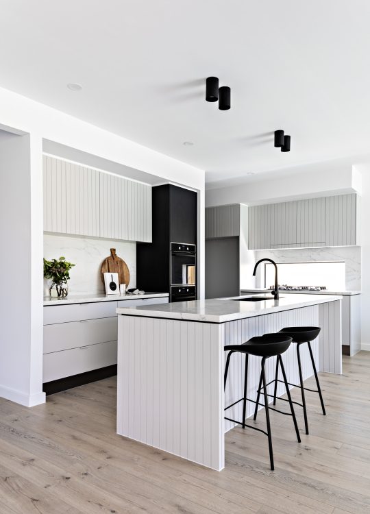 Oakleaf Laminate Maritime laminate installed room example