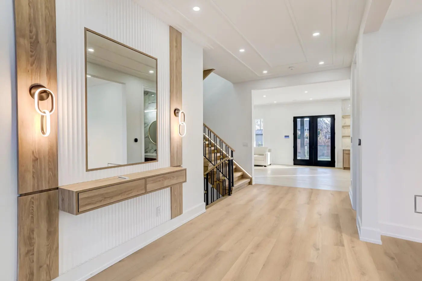 Pantora Amor Ivory Sand Oak laminate flooring product photo