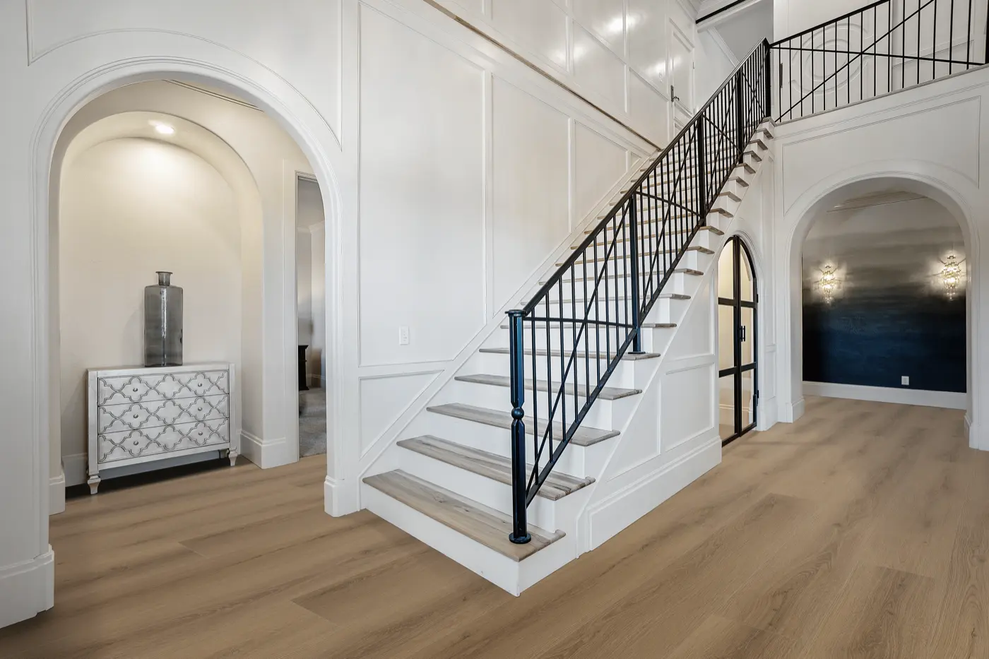 Pantora Amor Smokey Brown laminate flooring product photo